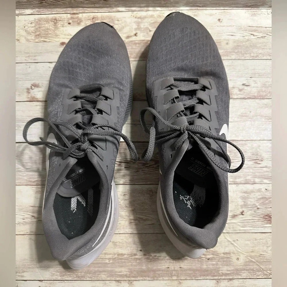 Nike Running Shoe Men’s Size 8.5 Gray - Picture 9 of 9